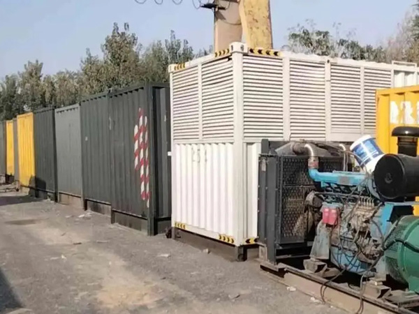 惠安200KW柴油发电机机组每小时油耗是多少？